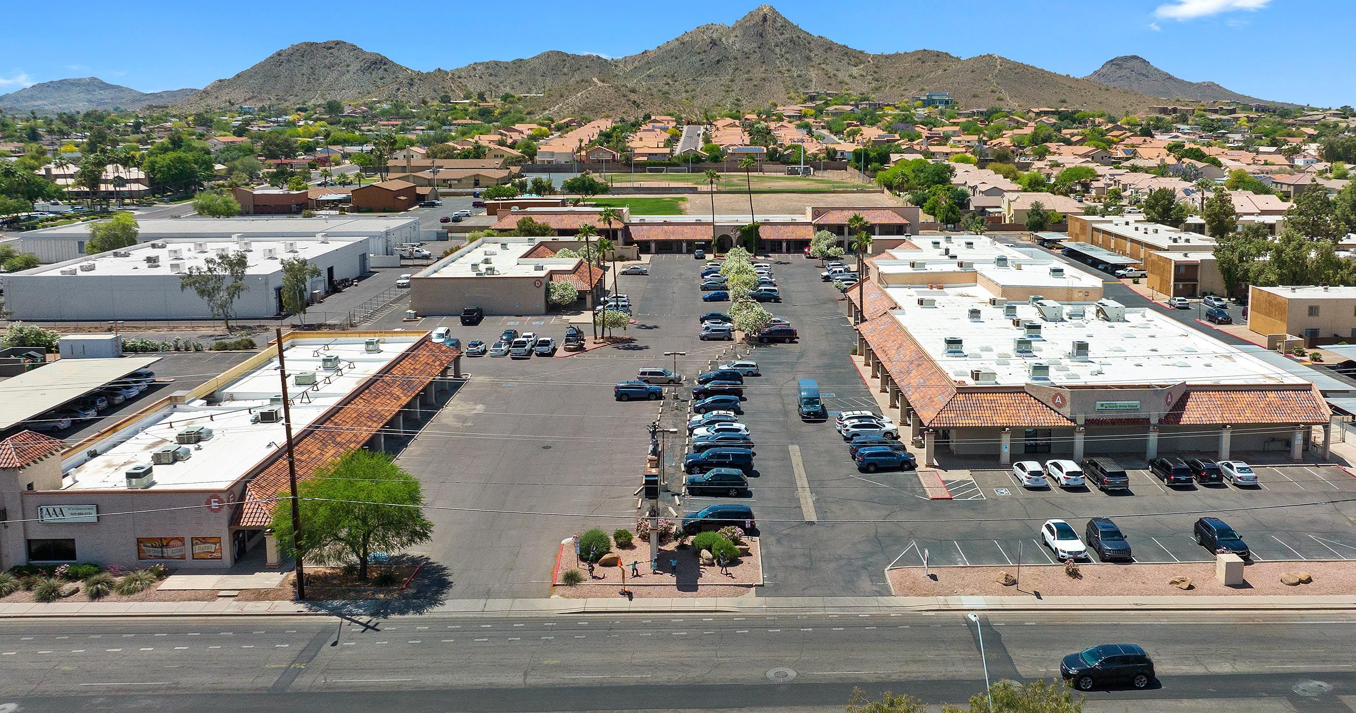 Shell Commercial INVESTMENT OPPORTUNITY! 32ND ST OFFICE/RETAIL COMPLEX